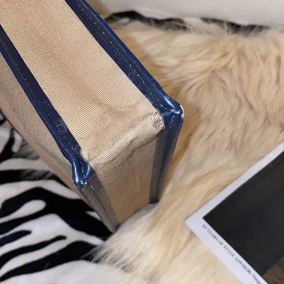 Paco Rabanne Paris wristlet - Picture 8 of 12